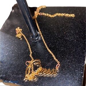 Gold tone customized  name Queen necklace
